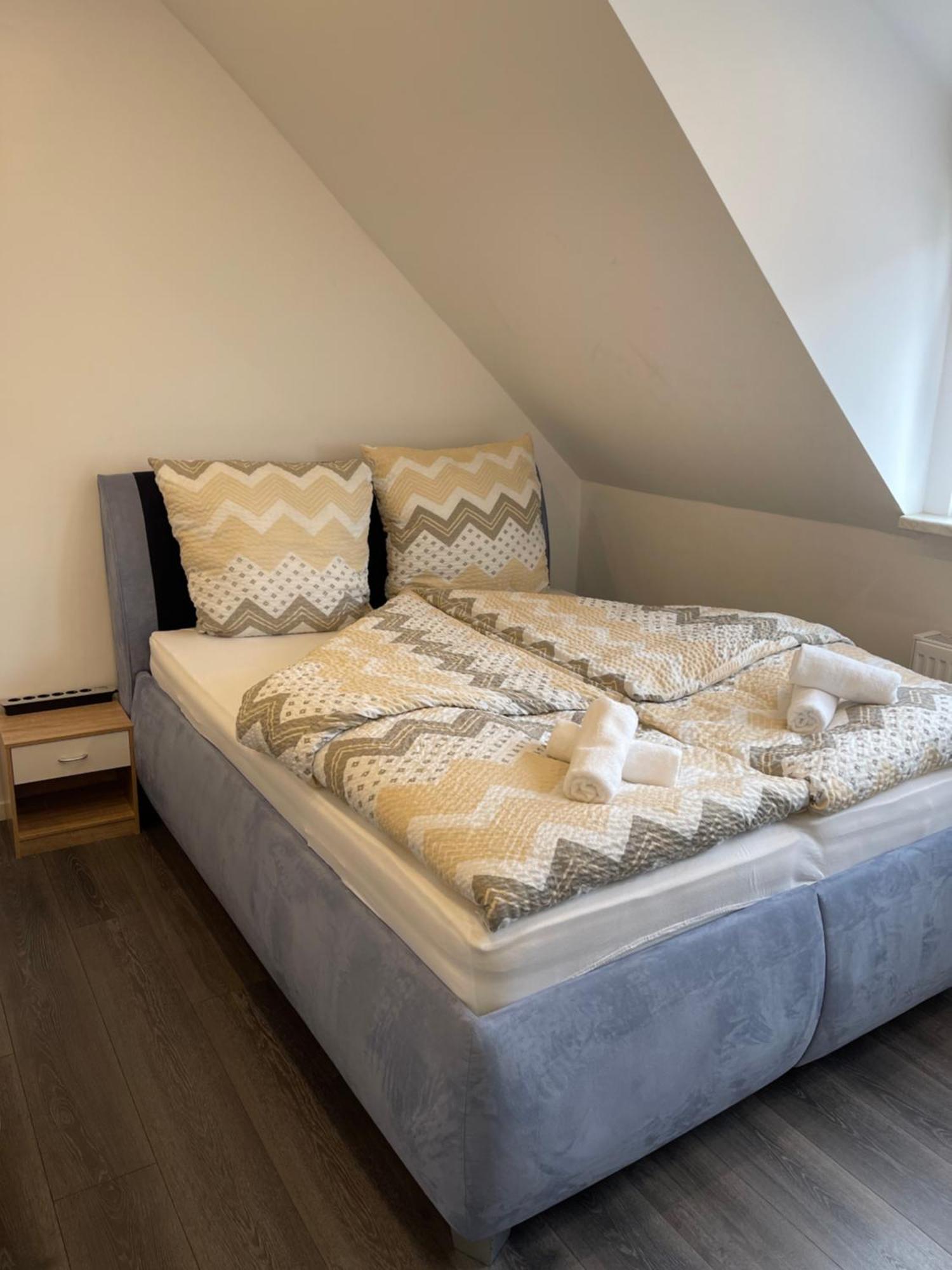 Gemuetliches Apartment In Гайзенхайм Екстериор снимка
