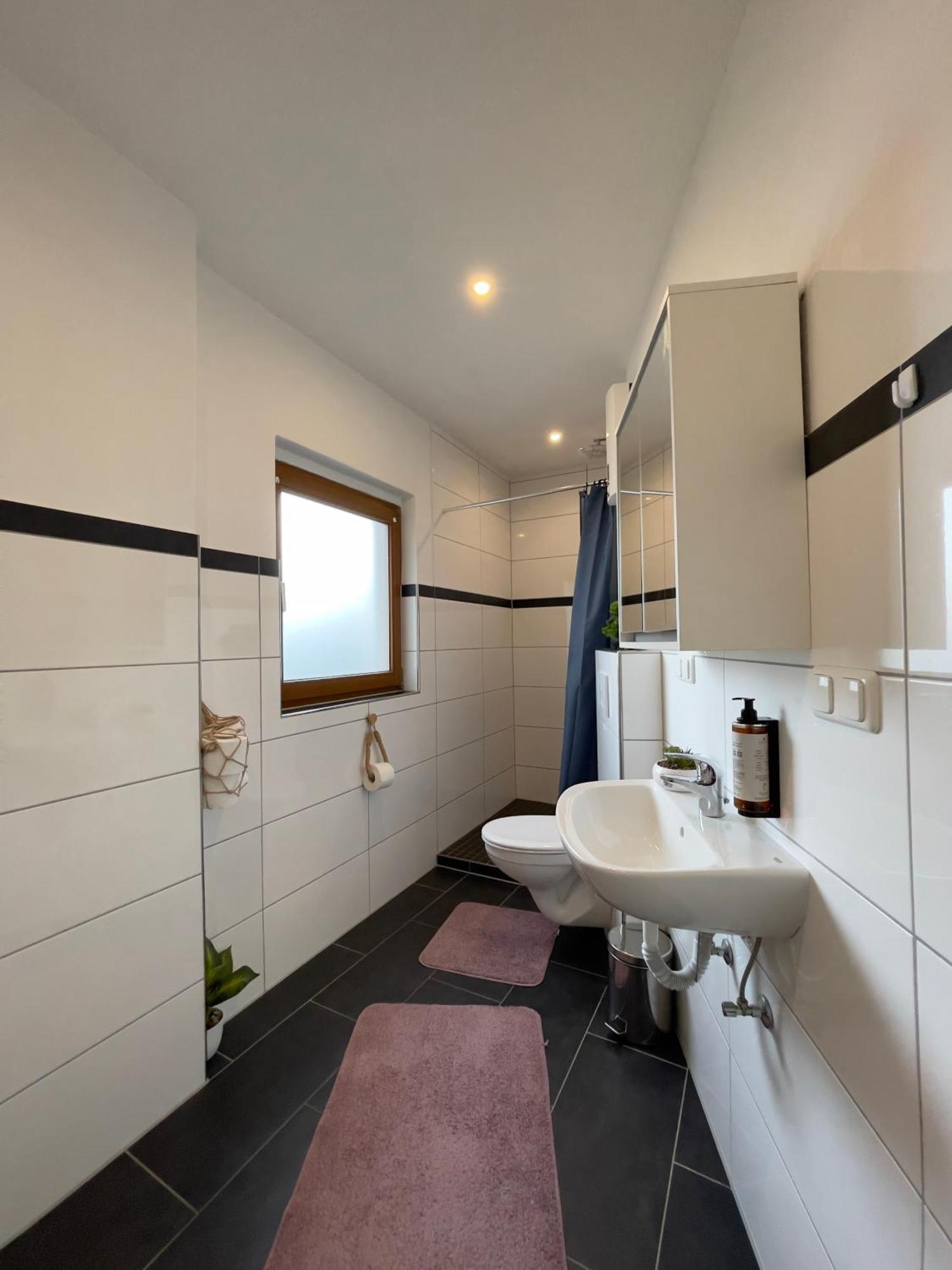 Gemuetliches Apartment In Гайзенхайм Екстериор снимка